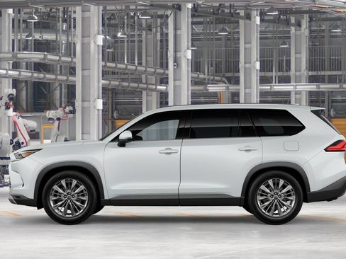New 2026 Toyota Grand Highlander AWD image 4