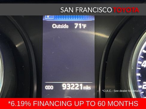 Certified 2018 Toyota Camry SE FWD image 27