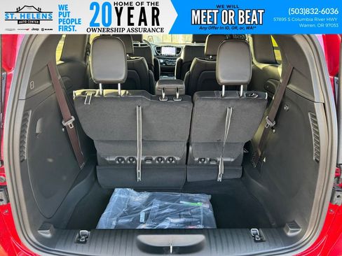 New 2026 Chrysler Pacifica Limited w/ S Appearance Package image 8