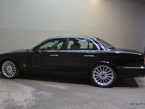Used 2004 Jaguar XJ8 RWD image 30