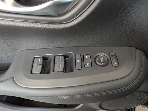 New 2026 Honda HR-V LX image 15