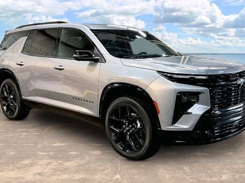 Used 2024 Chevrolet Traverse RS w/ LPO, Floor Liner Package image 1