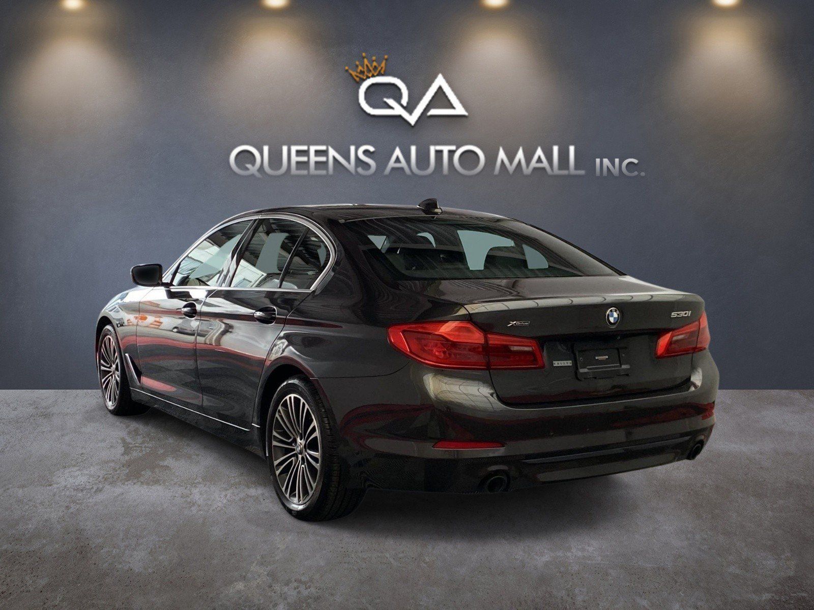 Used 2020 BMW 530i xDrive w/ Convenience Package AWD/4WD image 4