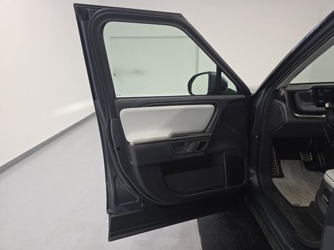 Used 2024 Rivian R1S Adventure AWD/4WD image 16