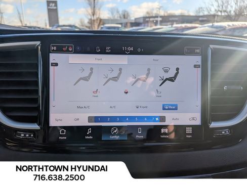 Used 2024 Chrysler Pacifica Touring-L image 26