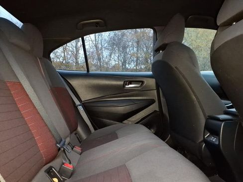 Used 2024 Toyota Corolla SE image 11