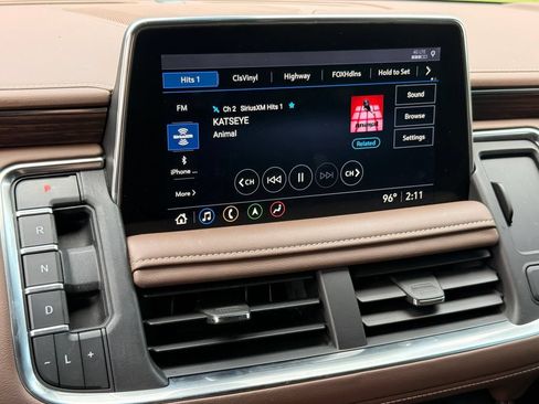 Used 2021 Chevrolet Tahoe High Country w/ Premium Package RWD image 17