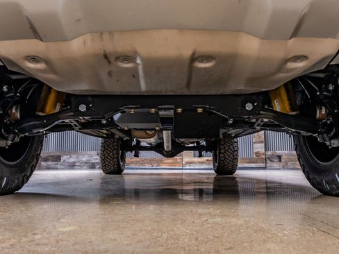 Used 2022 Chevrolet Silverado 1500 ZR2 w/ Technology Package image 15