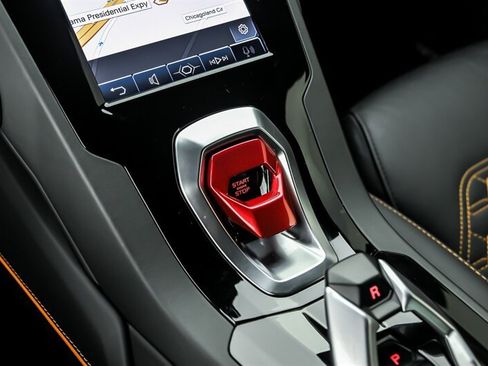 Used 2020 Lamborghini Huracan EVO AWD/4WD image 28