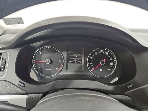 Used 2012 Volkswagen Jetta TDI FWD image 15