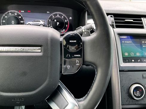 Used 2020 Land Rover Discovery Landmark AWD/4WD image 24