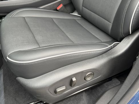 Used 2025 Buick Enclave Preferred image 15