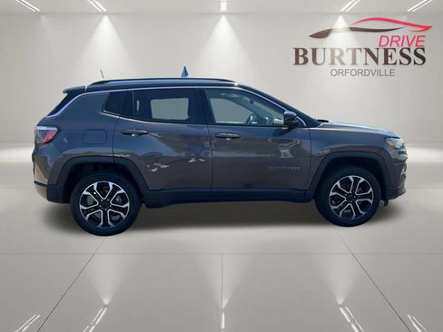 Used 2022 Jeep Compass Limited AWD/4WD image 9