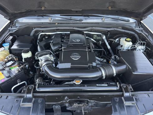 Used 2012 Nissan Frontier SV w/ SV Premium Utility Pkg image 26