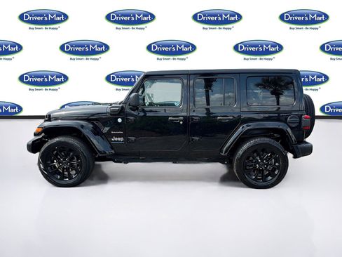 Used 2024 Jeep Wrangler Unlimited Sahara AWD/4WD image 4