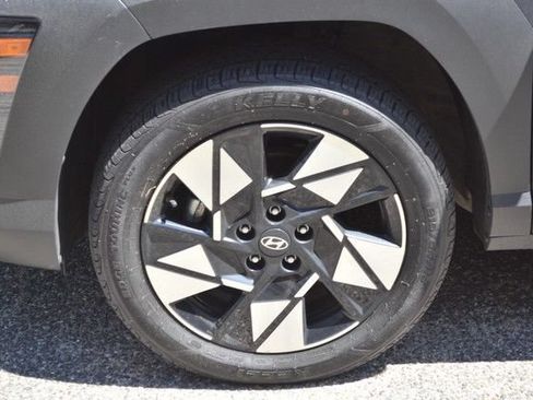 Used 2024 Hyundai Kona SEL AWD/4WD image 13