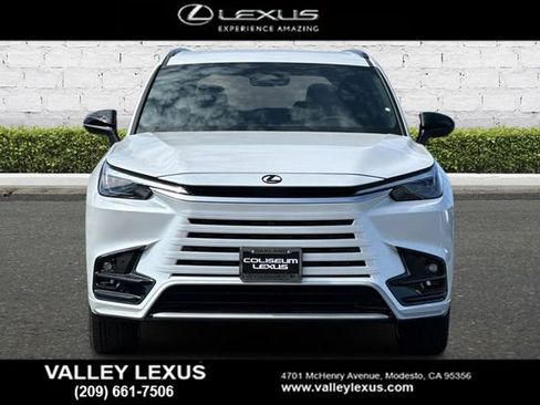 New 2026 Lexus TX 500h AWD image 9