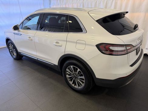 Used 2020 Lincoln Nautilus Premier w/ Equipment Group 101A image 3