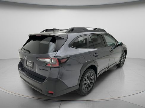 Used 2025 Subaru Outback Onyx Edition AWD/4WD image 4