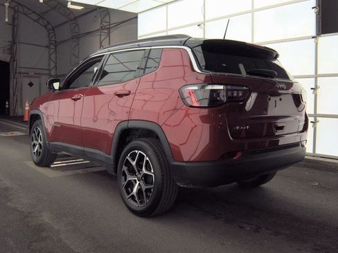 Used 2026 Jeep Compass Limited image 4
