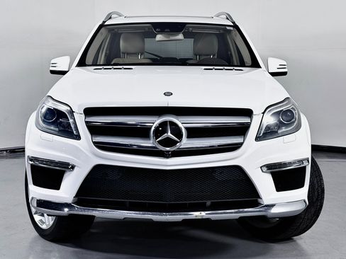 Used 2014 Mercedes-Benz GL 550 4MATIC image 7