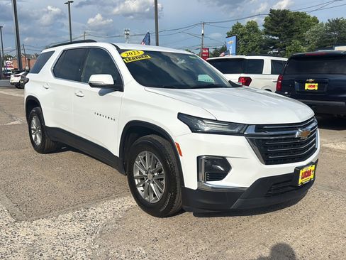 Used 2023 Chevrolet Traverse LT w/ LPO, Roadside Safety Package AWD/4WD image 4