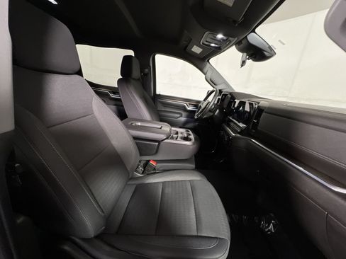 Used 2022 Chevrolet Silverado 1500 LT AWD/4WD image 24