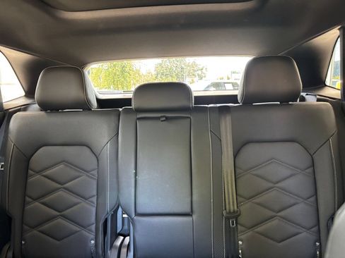 Used 2026 Volkswagen Atlas Cross Sport SE FWD image 40