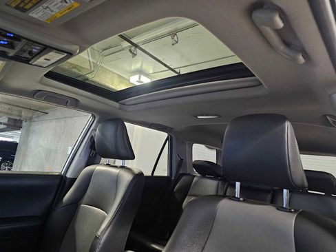 Used 2019 Toyota 4Runner SR5 Premium image 32