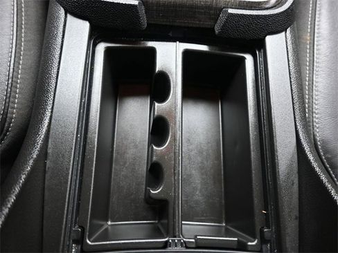 Used 2017 GMC Acadia Limited SLT image 4