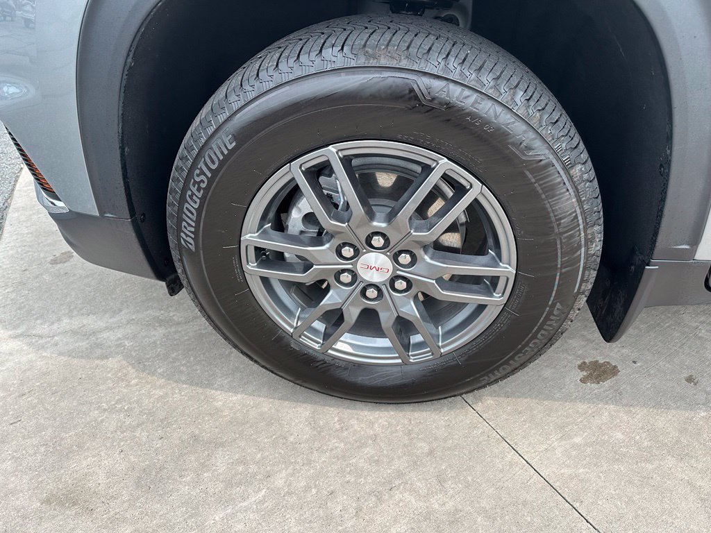 Used 2026 GMC Acadia Elevation w/ LPO, Floor Liner Package AWD/4WD image 9