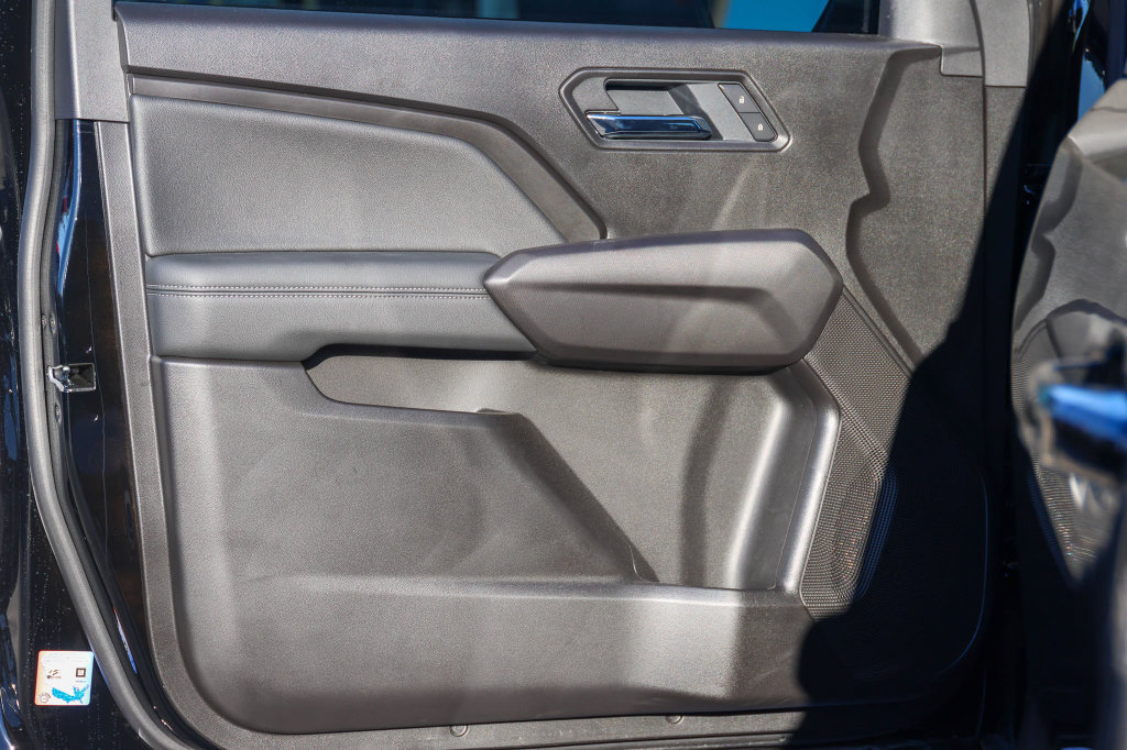 New 2026 Chevrolet Colorado LT w/ LT Convenience Package AWD/4WD image 9