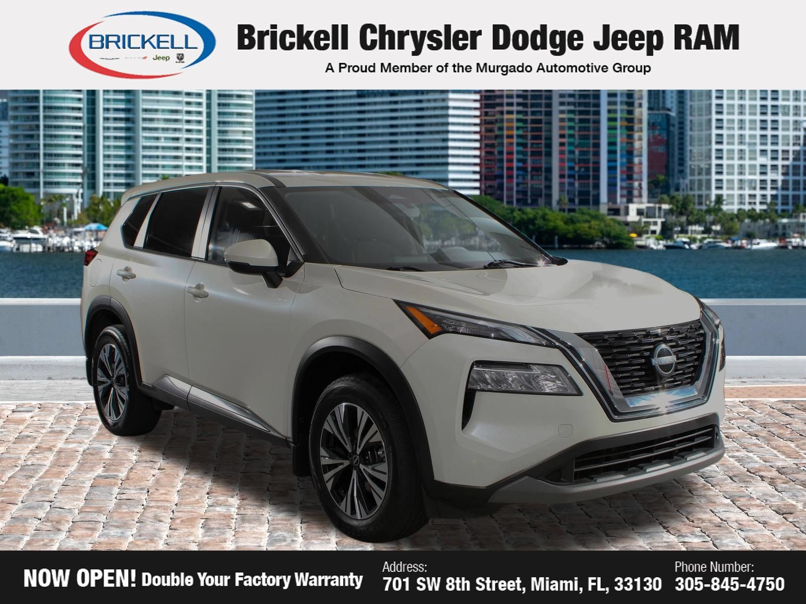 Used 2022 Nissan Rogue SV FWD image 2