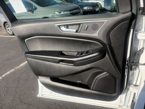 Used 2024 Ford Edge SEL AWD/4WD image 18