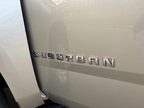 Used 2016 Chevrolet Suburban LT image 29