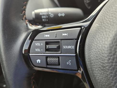 Certified 2025 Honda HR-V Sport image 23