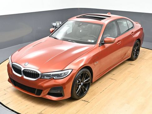 Used 2022 BMW 330e w/ M Sport Package RWD image 44