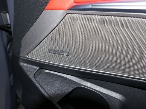 Used 2023 BMW M3 Competition w/ M Carbon Exterior Package AWD/4WD image 57