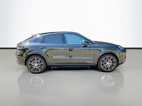 Certified 2026 Porsche Cayenne Coupe AWD/4WD image 8