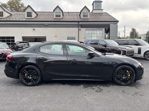 Used 2022 Maserati Ghibli Modena Q4 AWD/4WD image 13