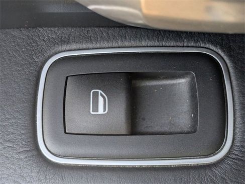 Used 2019 RAM 2500 Limited image 32