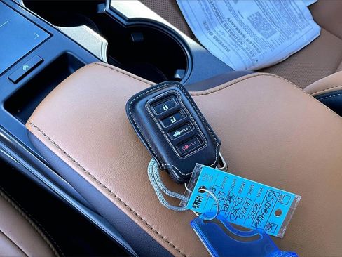 Used 2025 Lexus IS 350 F Sport image 32