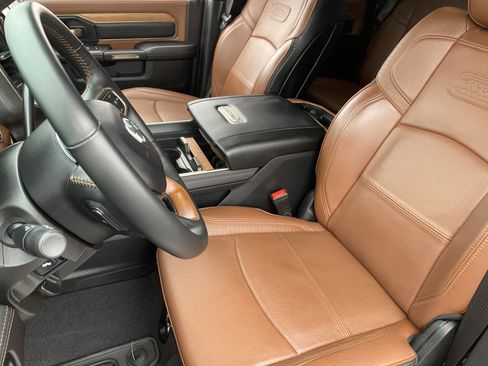 Used 2024 RAM 2500 Limited image 19