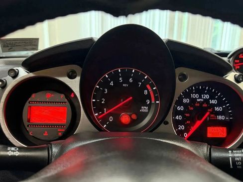 Used 2014 Nissan 370Z Touring image 24