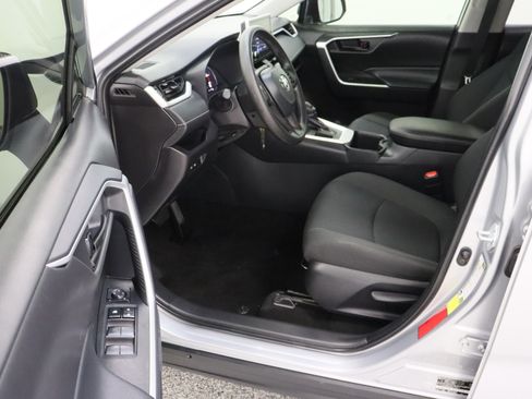 Used 2025 Toyota RAV4 LE FWD image 14