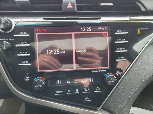 Used 2018 Toyota Camry XSE image 31