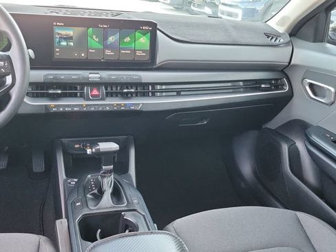 Certified 2025 Kia K4 FWD image 15