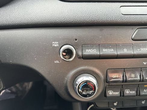 Used 2020 Kia Sportage LX w/ LX Popular Package AWD/4WD image 16