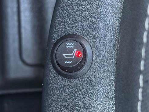 Used 2022 Nissan Pathfinder S AWD/4WD image 42