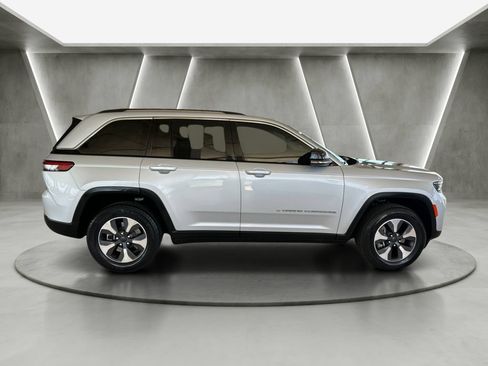Used 2022 Jeep Grand Cherokee Limited 4xe AWD/4WD image 9